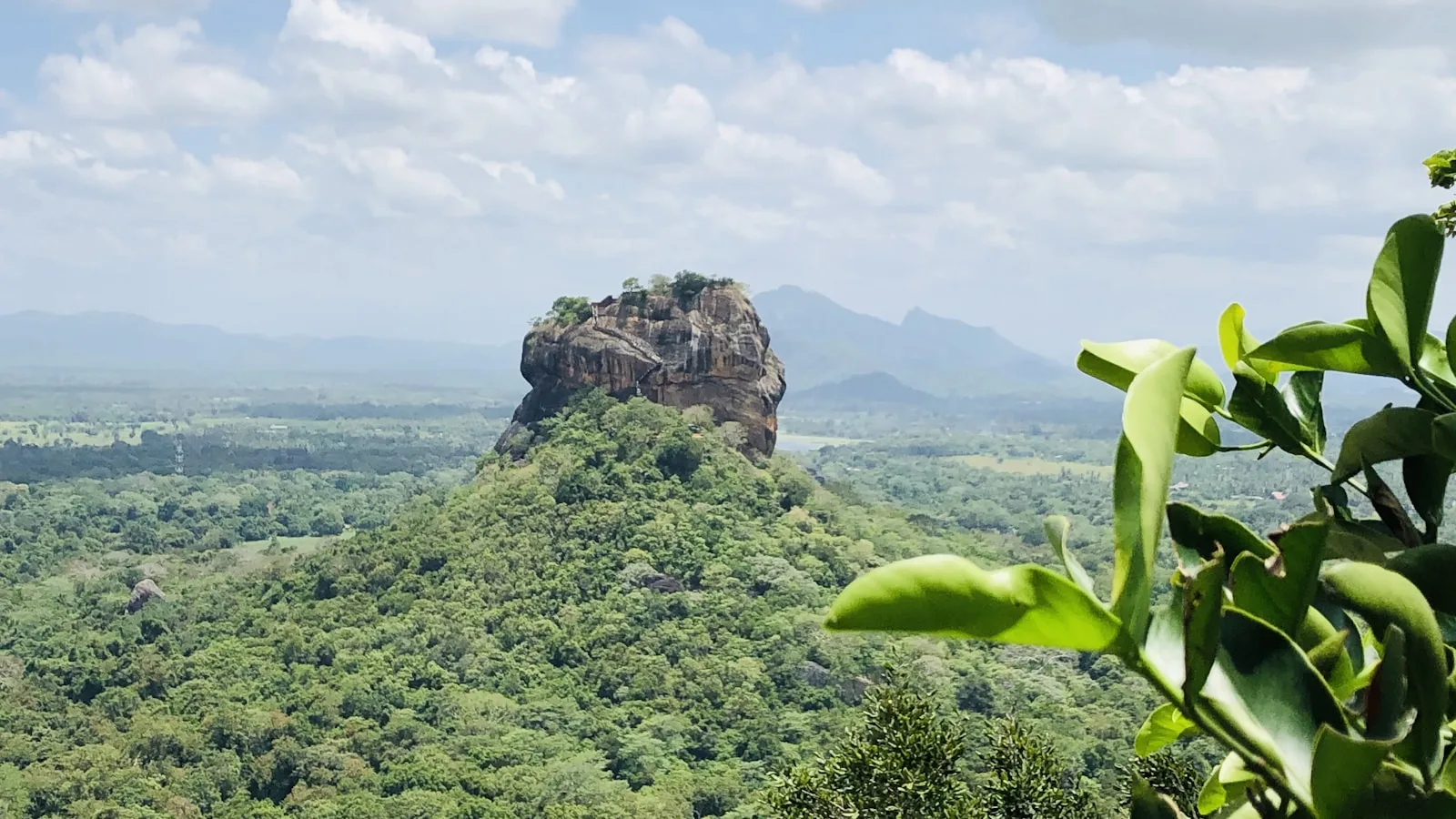 Zones interdites : Sigiriya, temples et sites classés UNESCO