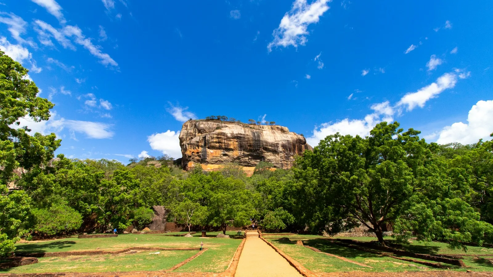 Jours 2 à 4 : Sigiriya et Dambulla (3 nuits)